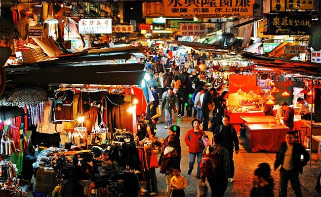 Một chợ đêm Đài Loan khác nằm ở phí nam cũng vô cùng đáng thử. Hoa Đài Nam là cái tên được khách du lịch nhắc tên mỗi khi đến với nơi đây.